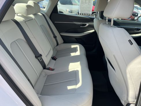 Used 2025 Hyundai Sonata SEL FWD image 17