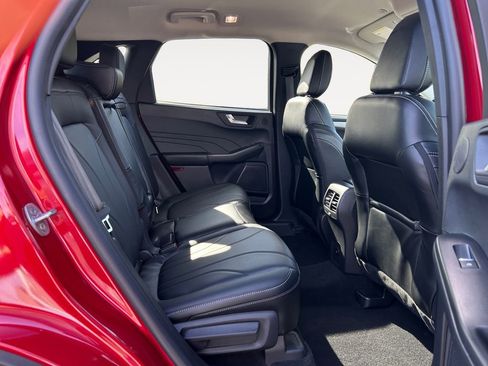 Used 2025 Ford Escape Platinum w/ Premium Technology Package AWD/4WD image 23