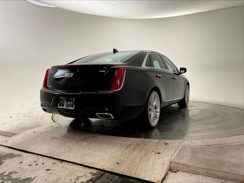 Used 2018 Cadillac XTS Premium Luxury AWD/4WD image 4