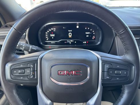 Used 2023 GMC Yukon SLT image 19
