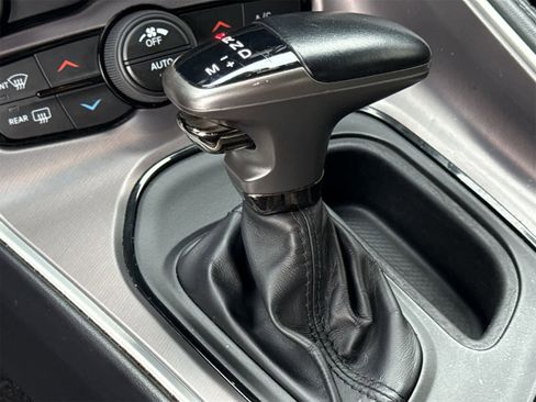 Used 2021 Dodge Challenger SXT w/ Plus Package image 19