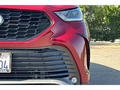 Used 2021 Toyota Highlander XSE FWD image 55