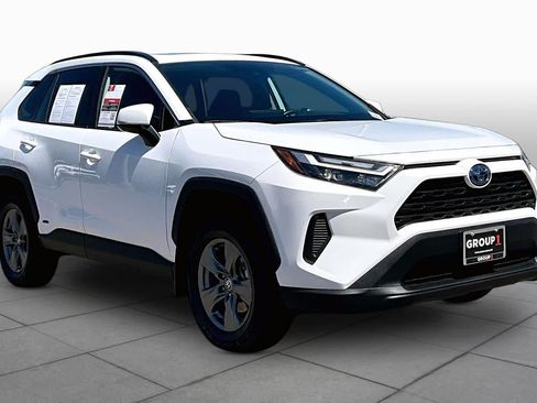 Used 2024 Toyota RAV4 XLE w/ Convenience Package AWD/4WD image 2