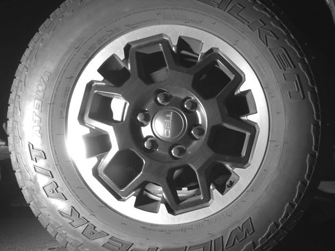 Used 2025 Toyota 4Runner TRD Off-Road AWD/4WD image 13