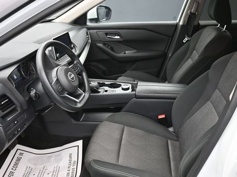 Used 2024 Nissan Rogue SV AWD/4WD image 11