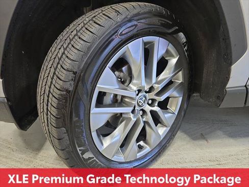 Certified 2022 Toyota RAV4 XLE Premium AWD/4WD image 38