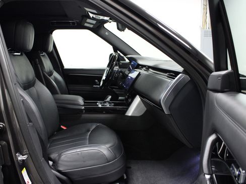 Used 2023 Land Rover Range Rover Long Wheelbase SE AWD/4WD image 18