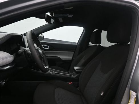 Used 2023 Jeep Compass Sport image 15