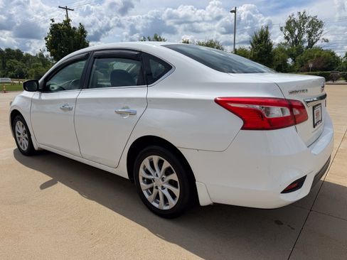 Used 2017 Nissan Sentra S FWD image 4