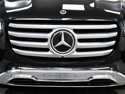 Used 2025 Mercedes-Benz GLS 450 GLS 450 image 90