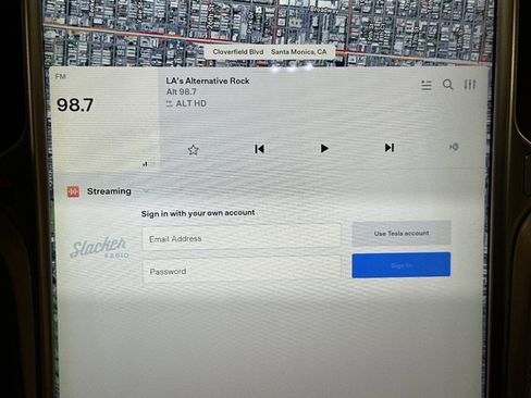 Used 2017 Tesla Model X 75D image 16