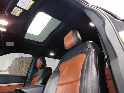 Used 2019 Ford Explorer XLT w/ XLT Desert Copper Package image 37