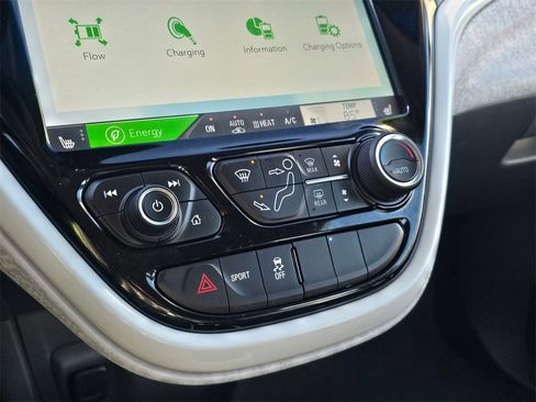 Used 2019 Chevrolet Bolt Premier w/ Infotainment Package image 27