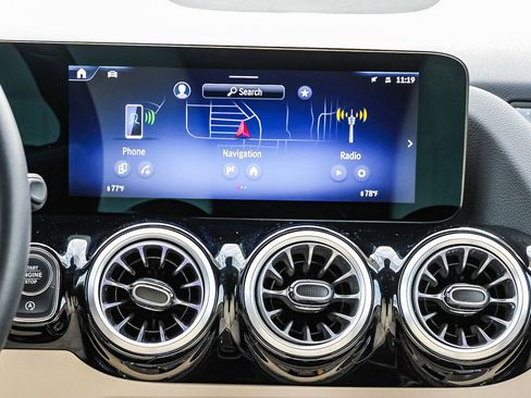 Certified 2025 Mercedes-Benz GLA 250 image 14