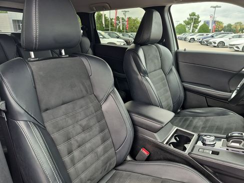 Used 2024 Mitsubishi Outlander SE FWD image 34
