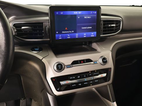 Used 2023 Ford Explorer XLT w/ Equipment Group 202A RWD image 5