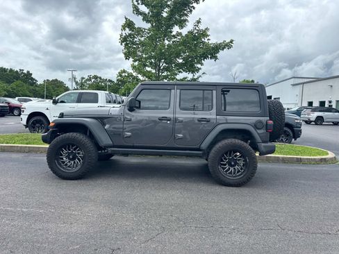 Used 2024 Jeep Wrangler Unlimited Sport AWD/4WD image 7