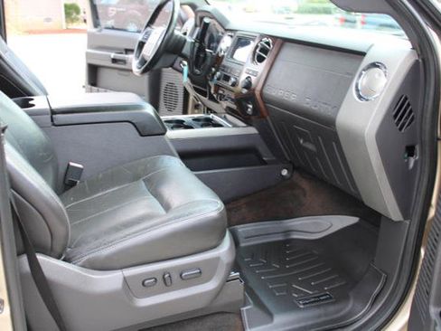 Used 2012 Ford F250 Lariat w/ Chrome Pkg AWD/4WD image 23