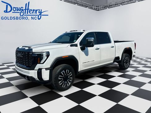 Used 2024 GMC Sierra 2500 Denali Ultimate AWD/4WD image 1