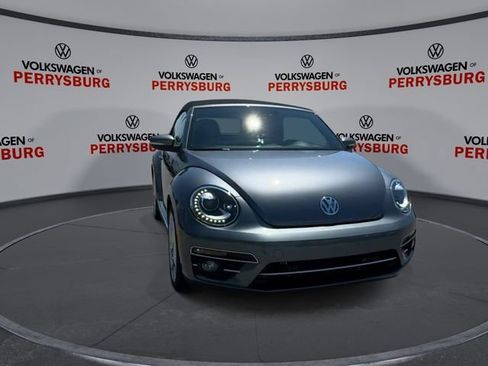 Used 2019 Volkswagen Beetle 2.0T SE FWD image 2