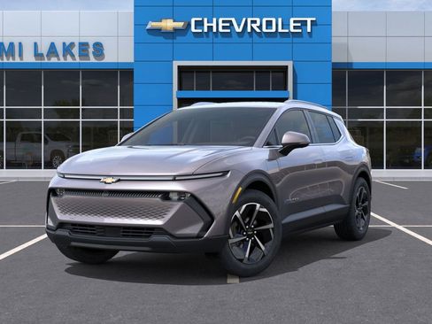 New 2026 Chevrolet Equinox EV LT image 6