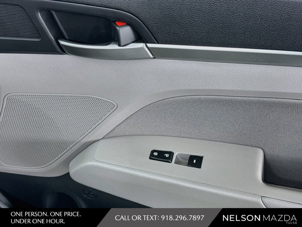 Used 2020 Hyundai Elantra SEL FWD image 45