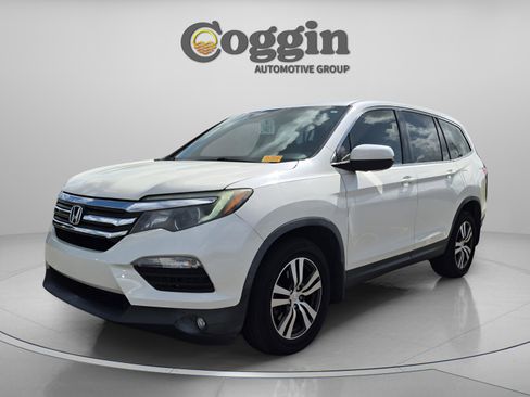 Used 2018 Honda Pilot EX image 2