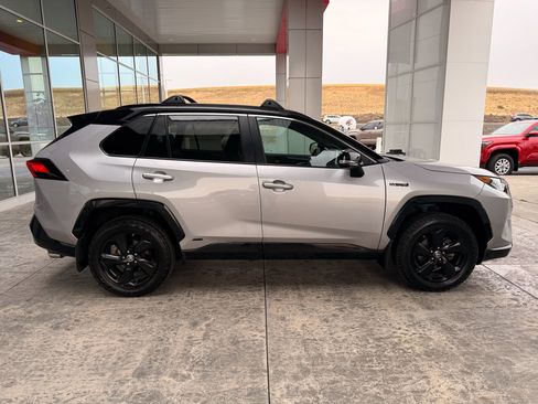 Used 2021 Toyota RAV4 XSE AWD/4WD image 10