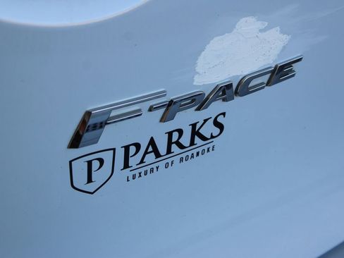 Used 2017 Jaguar F-PACE Prestige AWD/4WD image 34