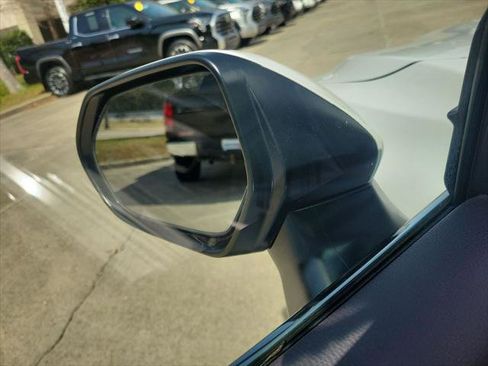 Certified 2024 Toyota Camry SE w/ Convenience Package image 11