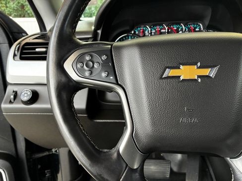 Used 2019 Chevrolet Tahoe LT w/ Luxury Package RWD image 27
