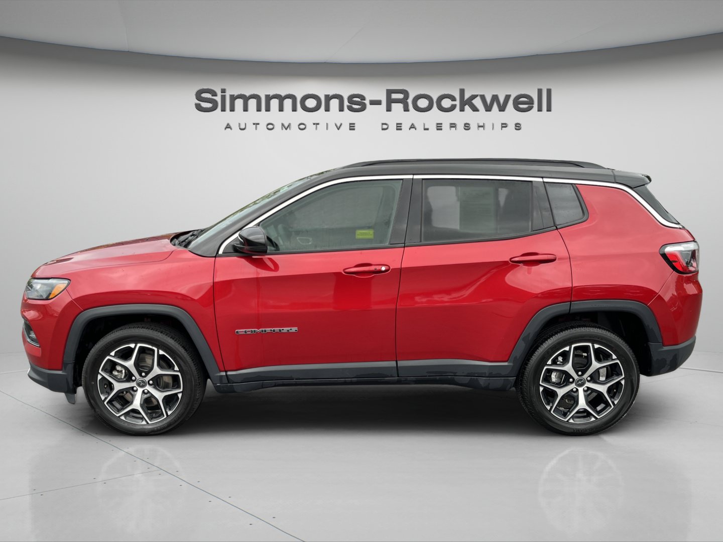 Used 2025 Jeep Compass Limited AWD/4WD image 2