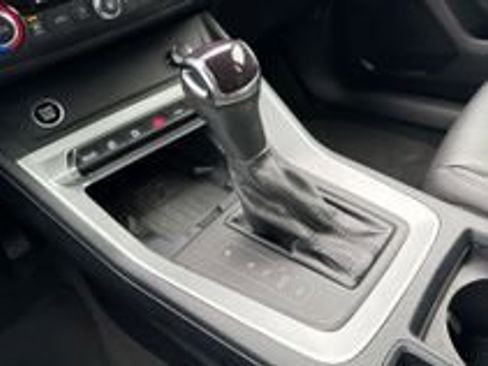 Used 2024 Audi Q3 2.0T Premium image 22