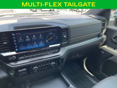 Used 2024 Chevrolet Silverado 2500 ZR2 w/ Technology Package AWD/4WD image 23