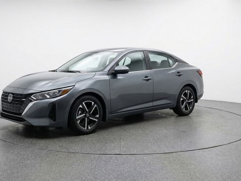 Used 2025 Nissan Sentra SV FWD image 3