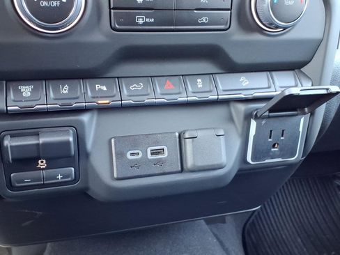 Certified 2025 Chevrolet Silverado 2500 Custom w/ Custom Value Package image 14