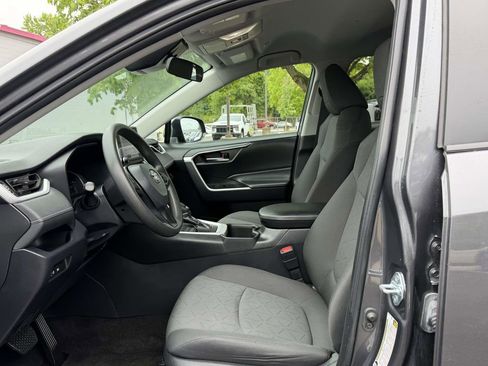 Used 2024 Toyota RAV4 XLE AWD/4WD image 16