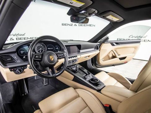 Used 2021 Porsche 911 Carrera image 19