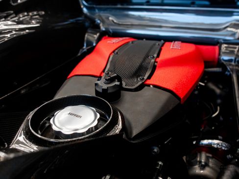 Used 2022 Ferrari F8 Tributo RWD image 6