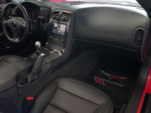 Used 2012 Chevrolet Corvette Grand Sport w/ 2LT Preferred Equipment Group RWD image 4