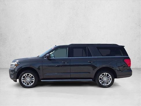 Used 2022 Ford Expedition Max XLT AWD/4WD image 9