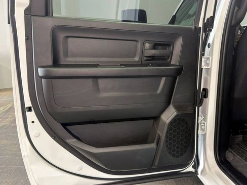 Used 2024 RAM 3500 Tradesman w/ Chrome Appearance Group AWD/4WD image 11