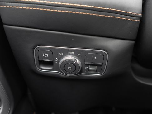 Used 2023 Aston Martin DBX 707 AWD/4WD image 21