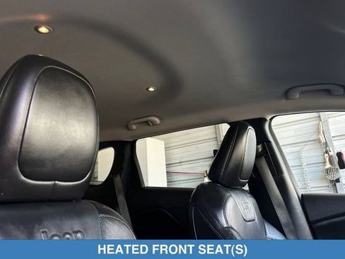 Used 2021 Jeep Cherokee Latitude Lux w/ Comfort/Convenience Group FWD image 19