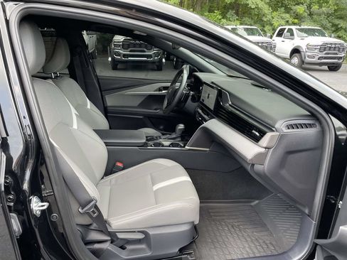 Used 2025 Toyota Camry SE w/ Multimedia Upgrade Package FWD image 15