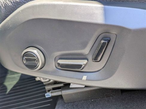 Used 2023 Volvo XC60 B5 Plus w/ Climate Package image 25