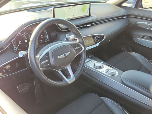 Certified 2023 Genesis GV70 2.5T w/ Sport Prestige Package image 5