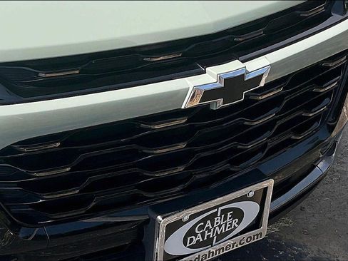 Used 2025 Chevrolet Trax ACTIV w/ Sunroof Package FWD image 30