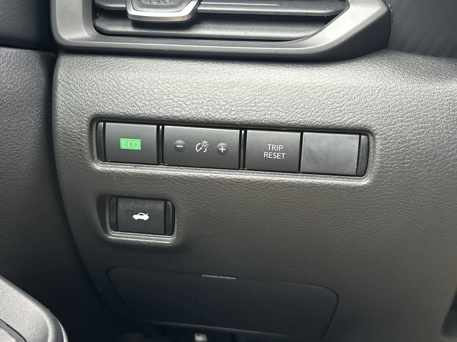 Used 2025 Nissan Sentra S FWD image 12