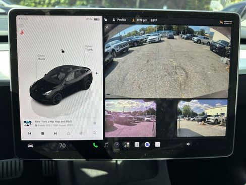 Used 2022 Tesla Model Y Performance AWD/4WD image 29